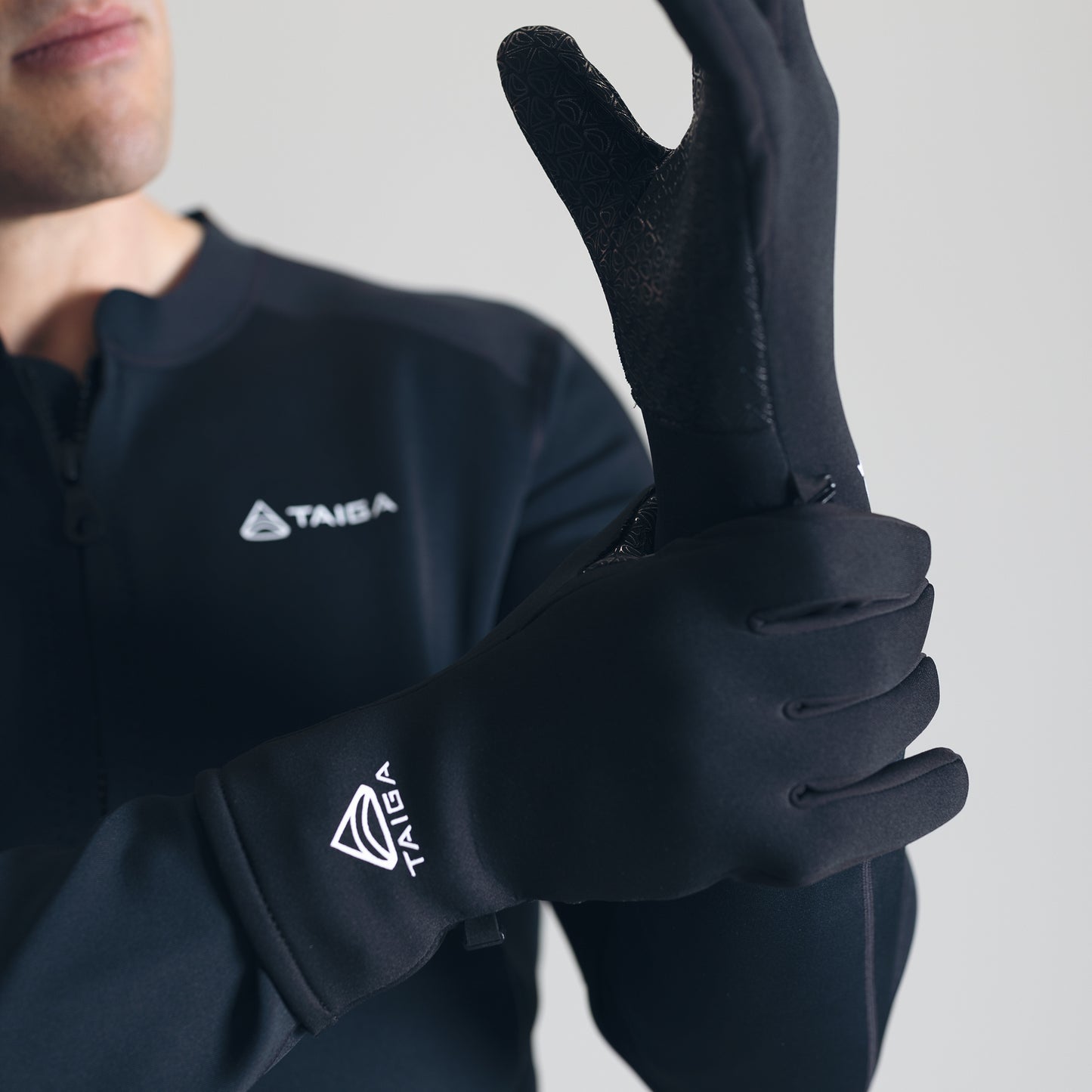 Richelieu Gloves